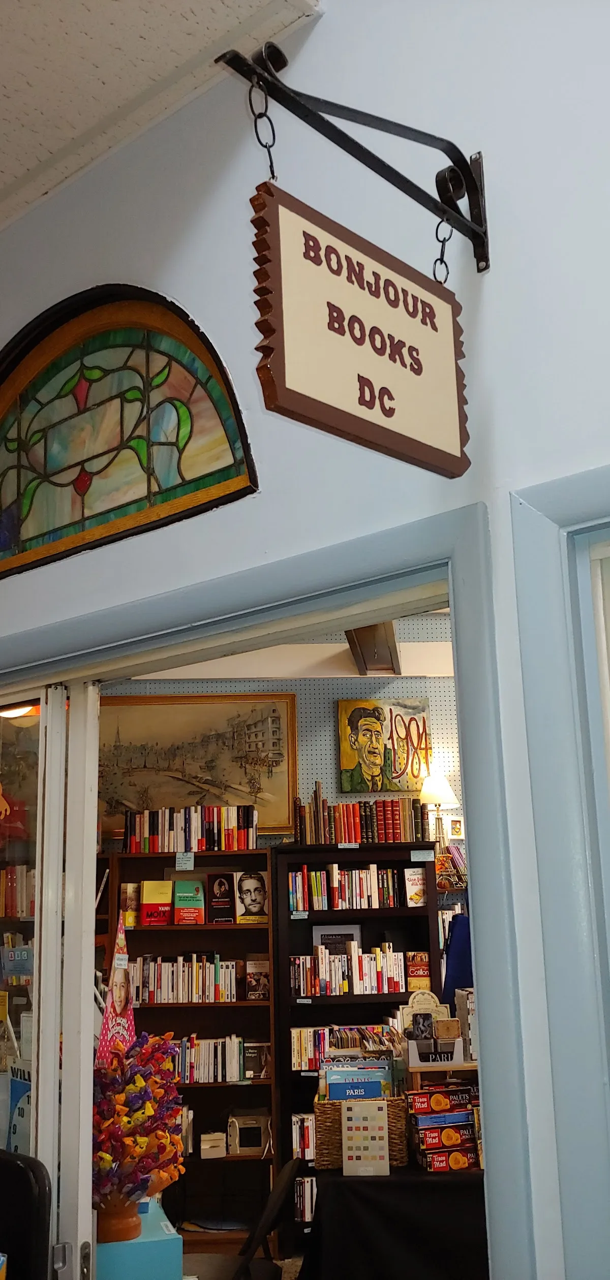 Bonjour Books DC