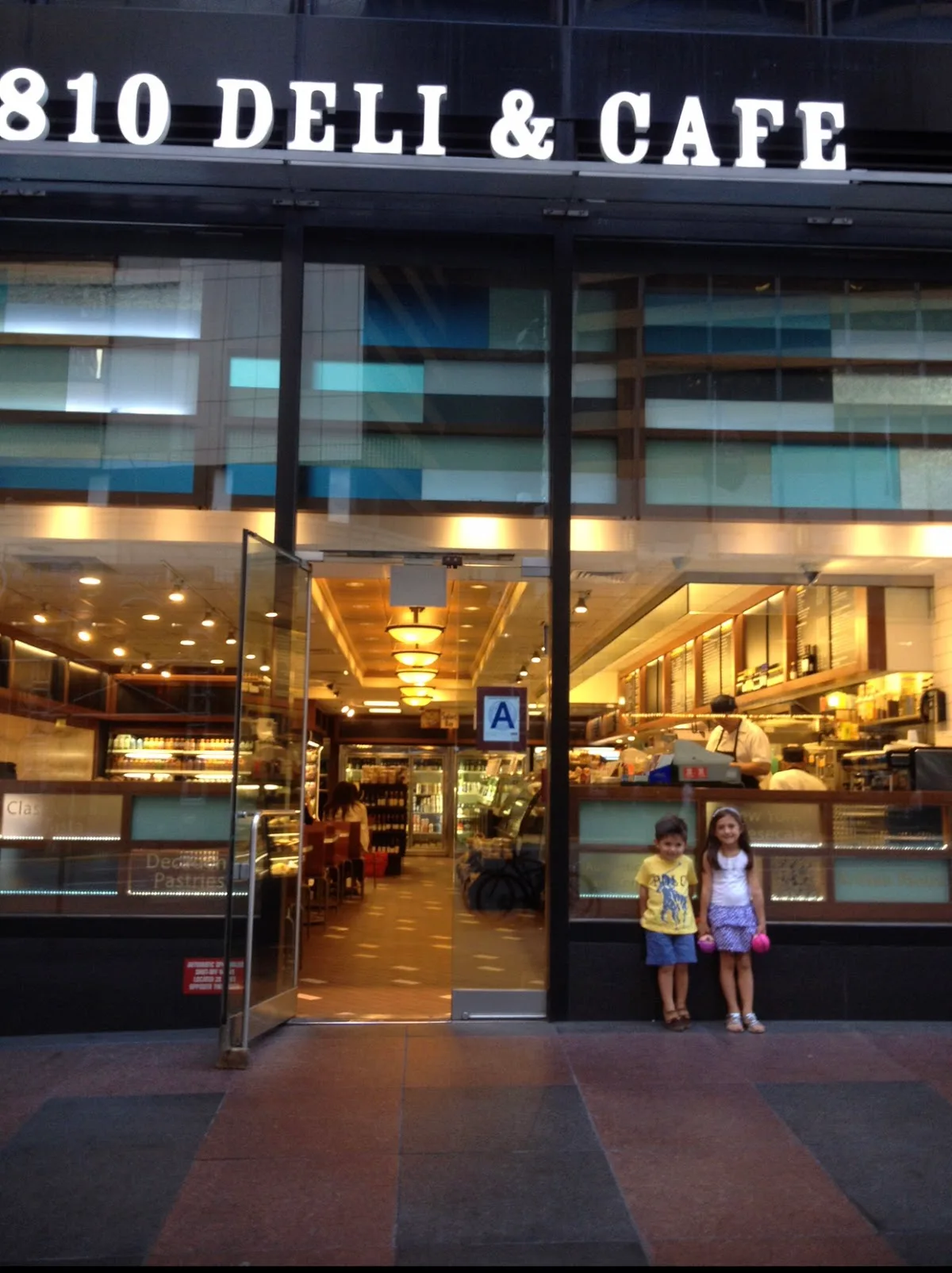 810 Deli and Cafe