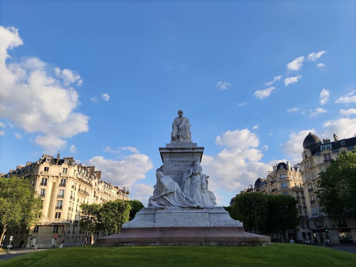 Esplanade Jacques-Chaban-Delmas