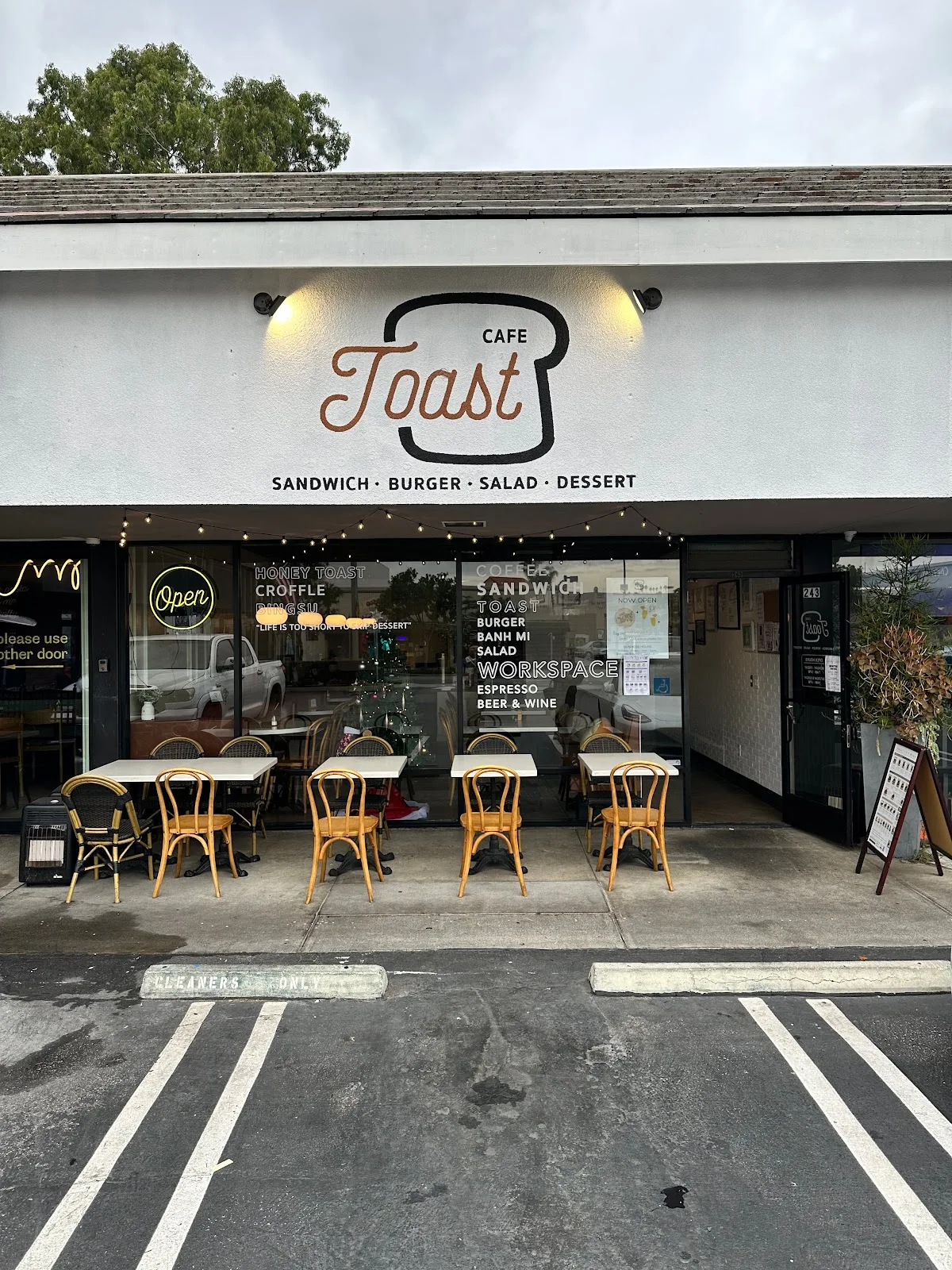 Toast & Thai