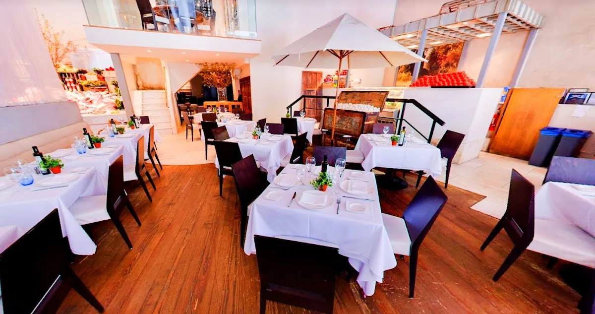 Estiatorio Milos Midtown