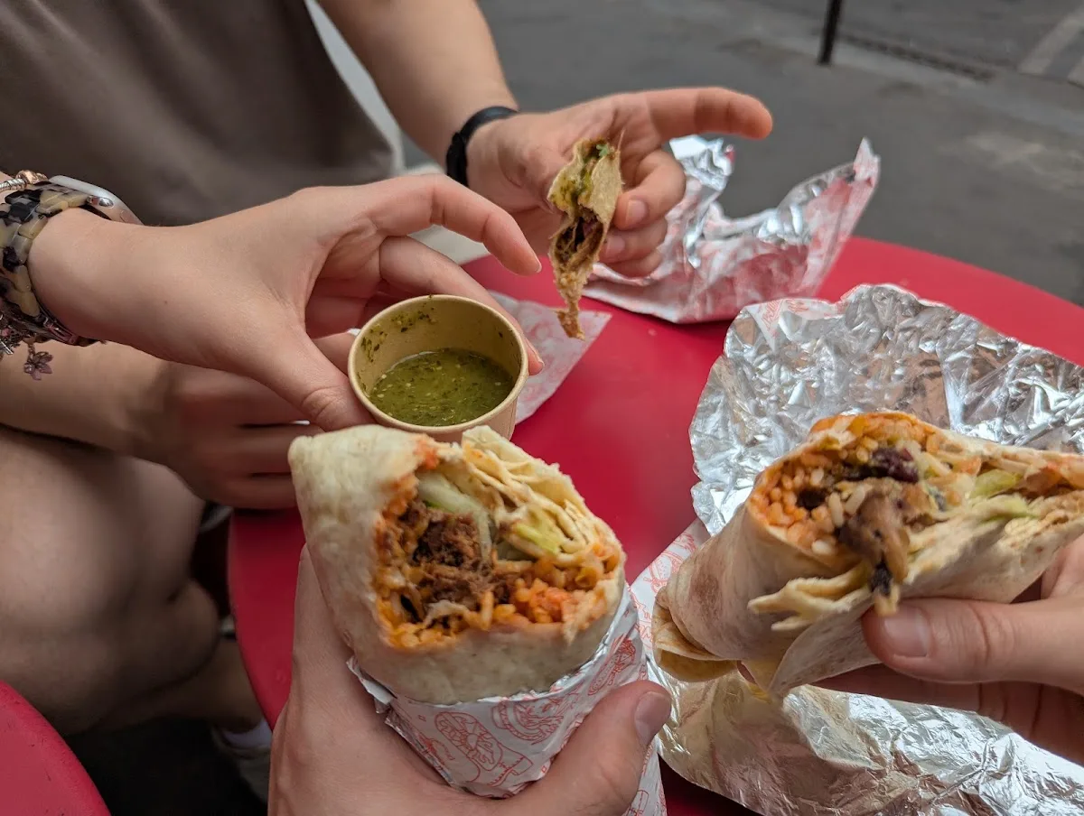 Nomás Tacos