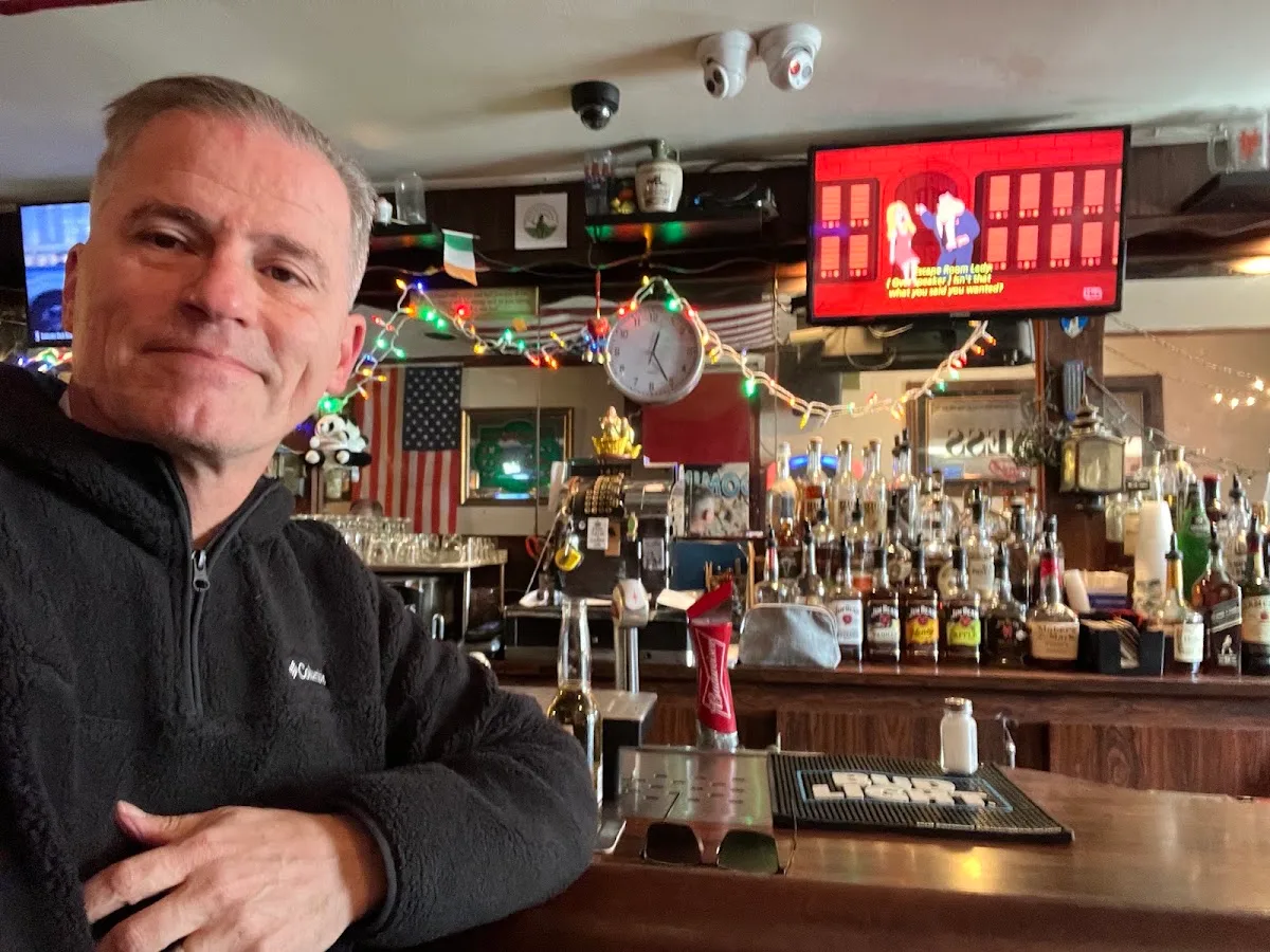 Kelly's Pub
