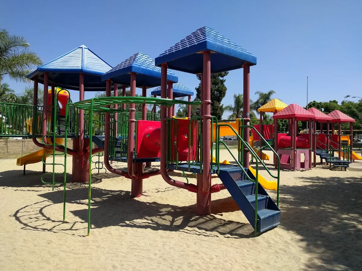 Hollyglen Park