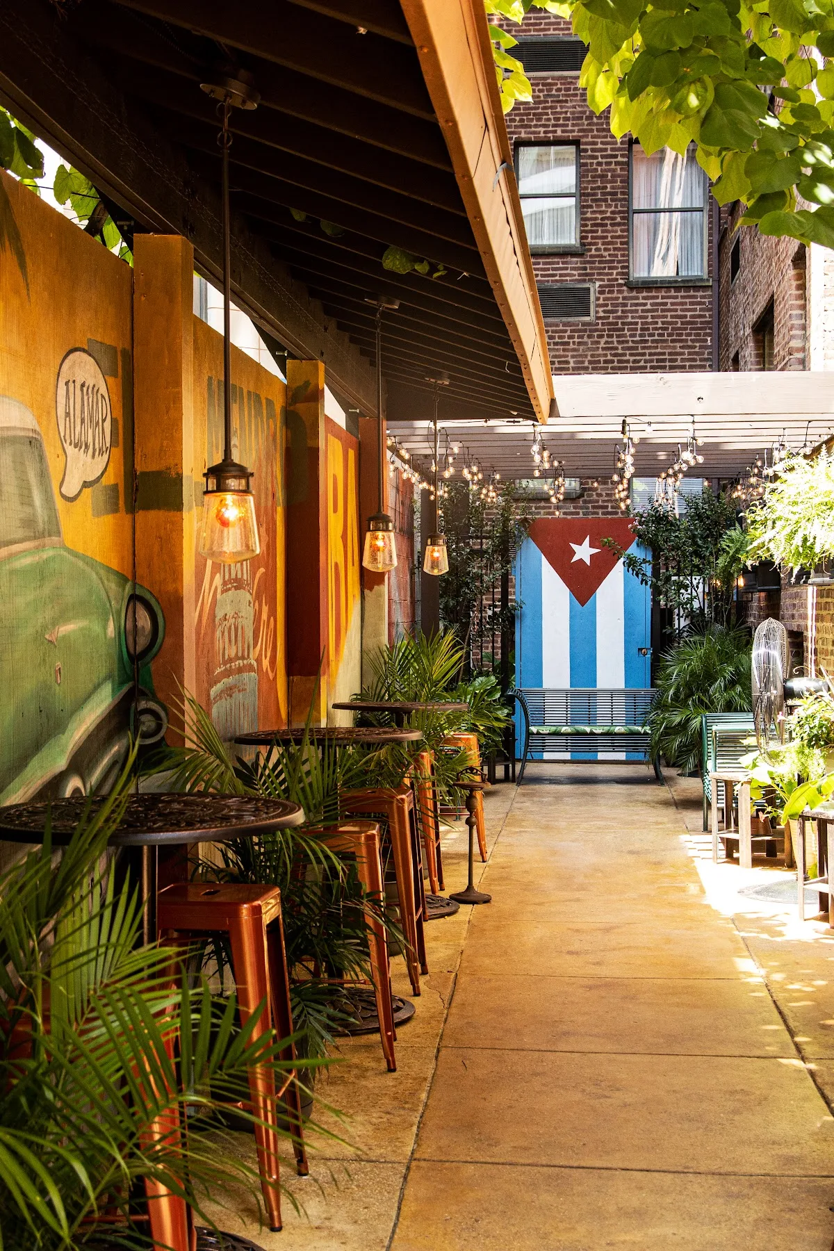 Casta's Rum Bar