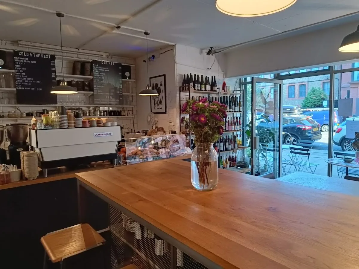 HELMA Cafè + Wine