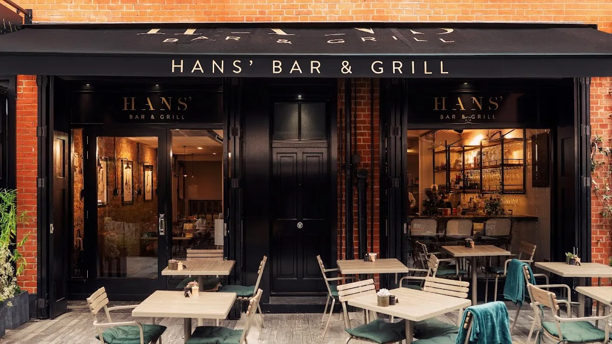 Hans' Bar & Grill