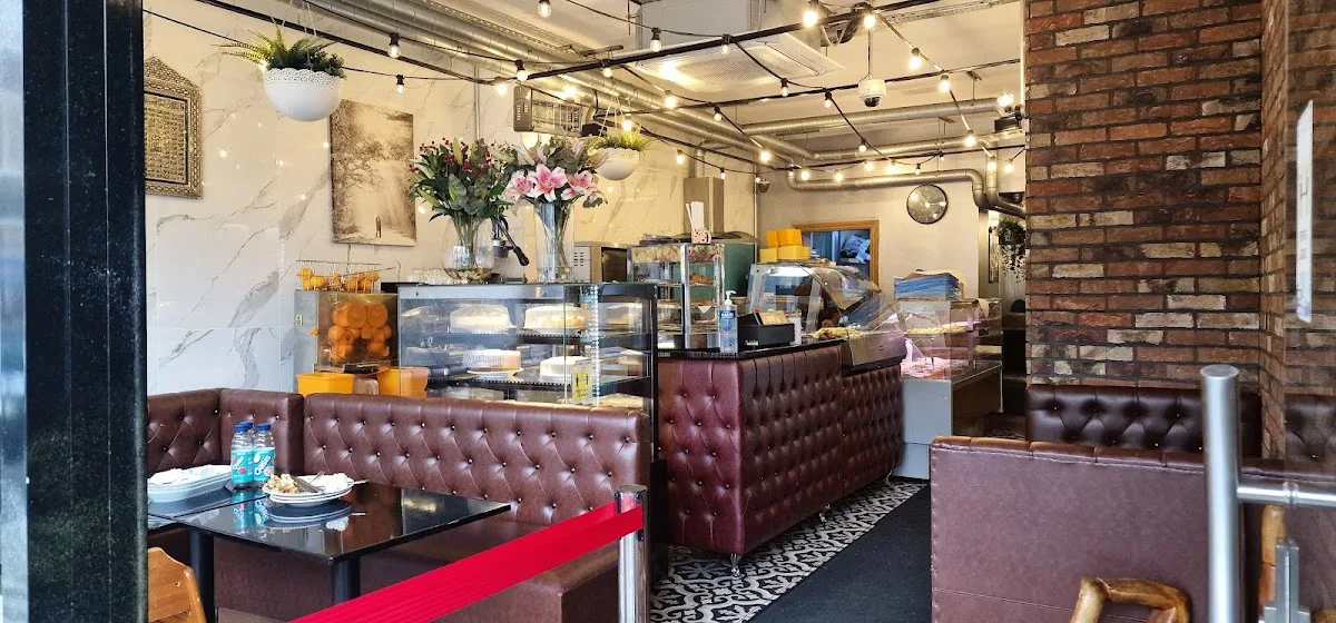 Zaza's Cafe