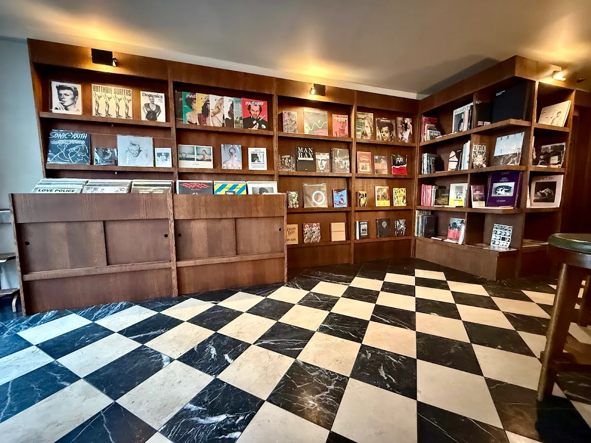 Antipublic Library