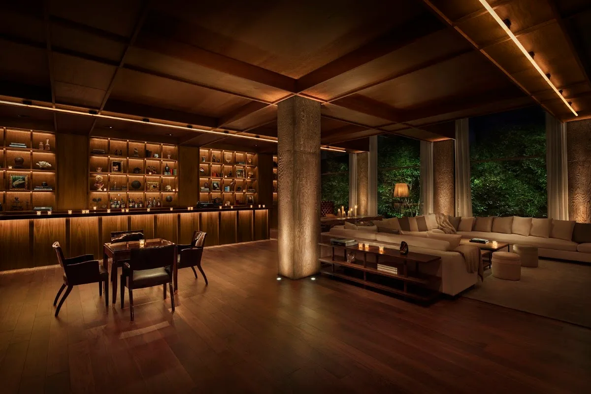 Lobby Bar