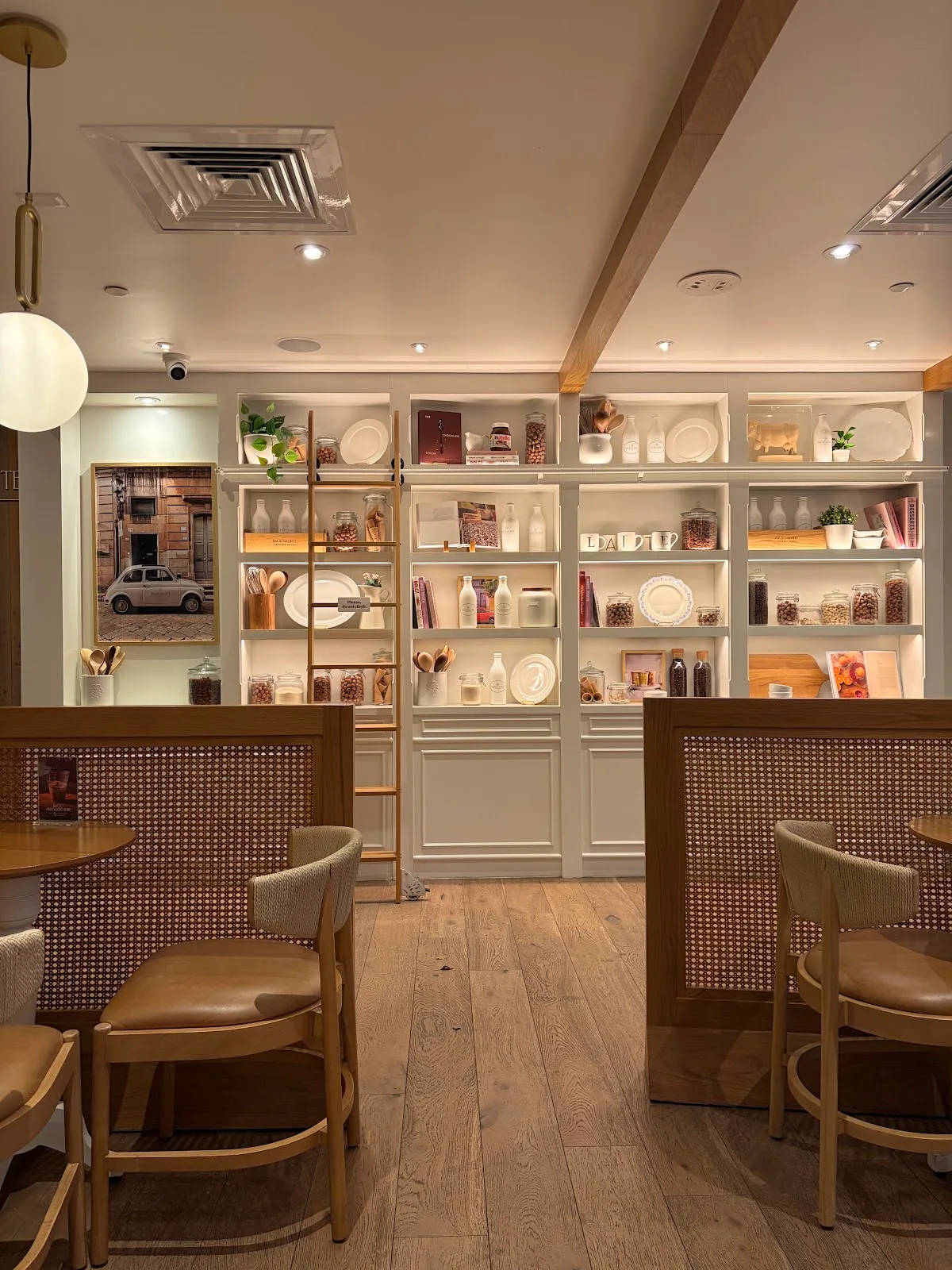 Bacio Di Latte | Beverly Hills, LA