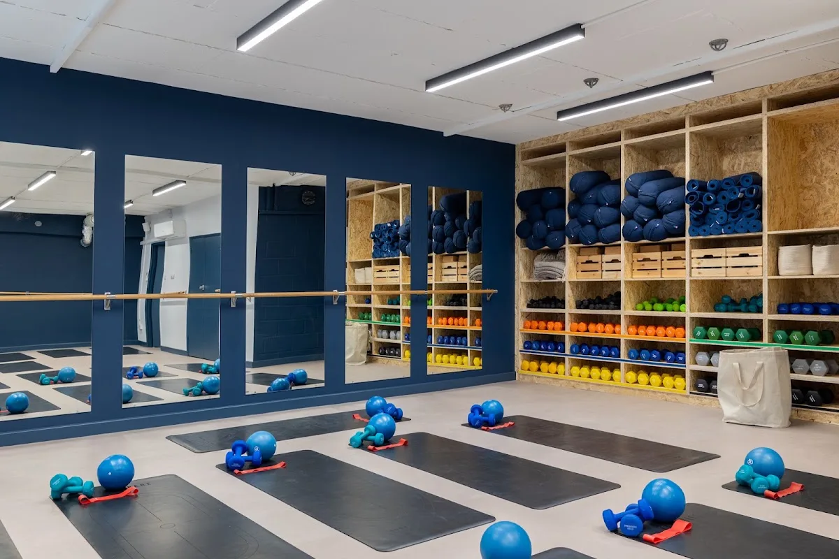 move studio london
