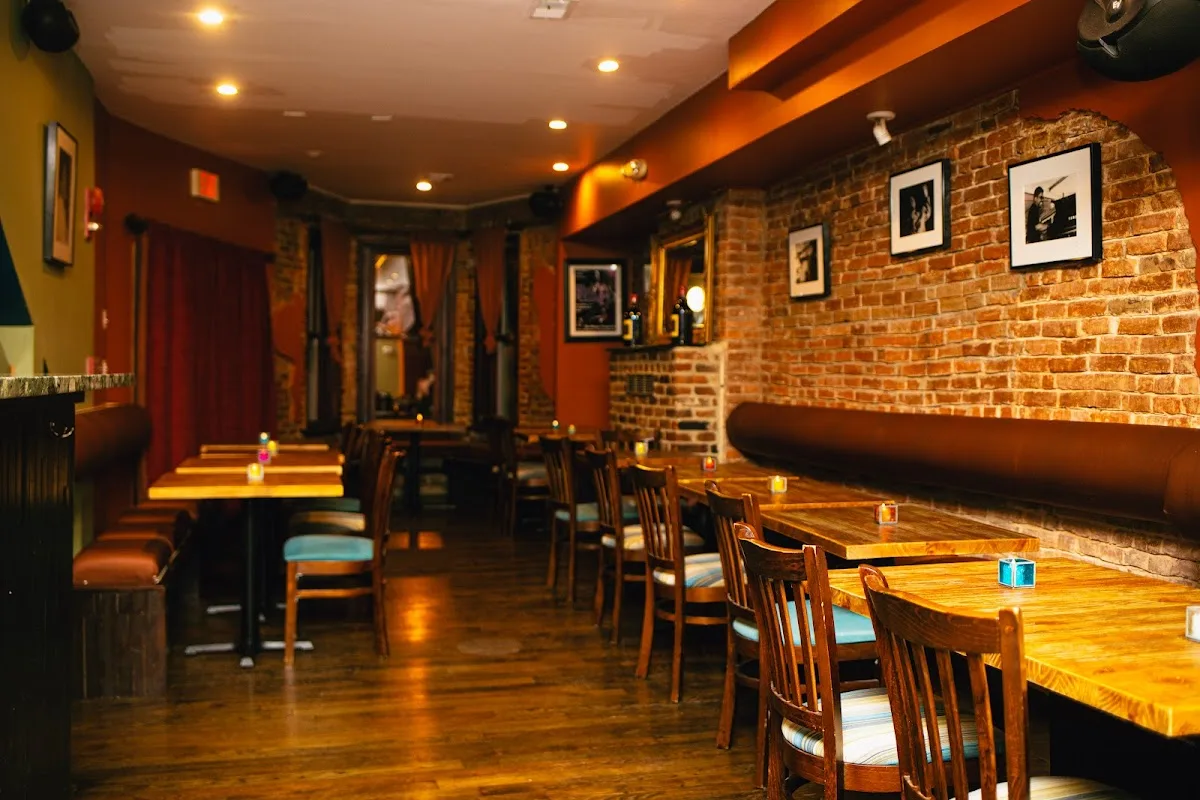 JoJo Restaurant and Bar