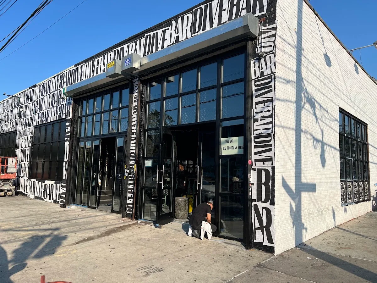 Dive Bar BK
