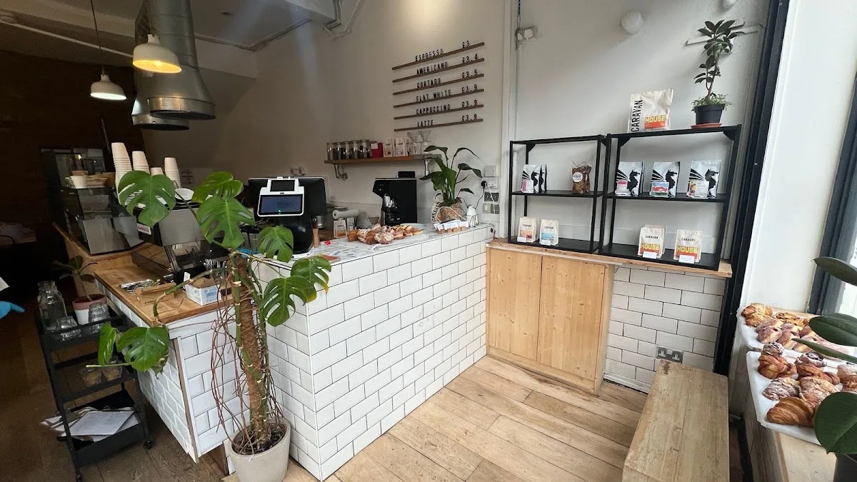 221 COFFEE x Miki | Specialty Coffee & Brunch