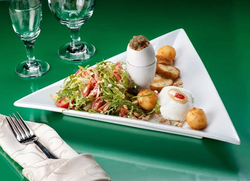 Falada Lounge