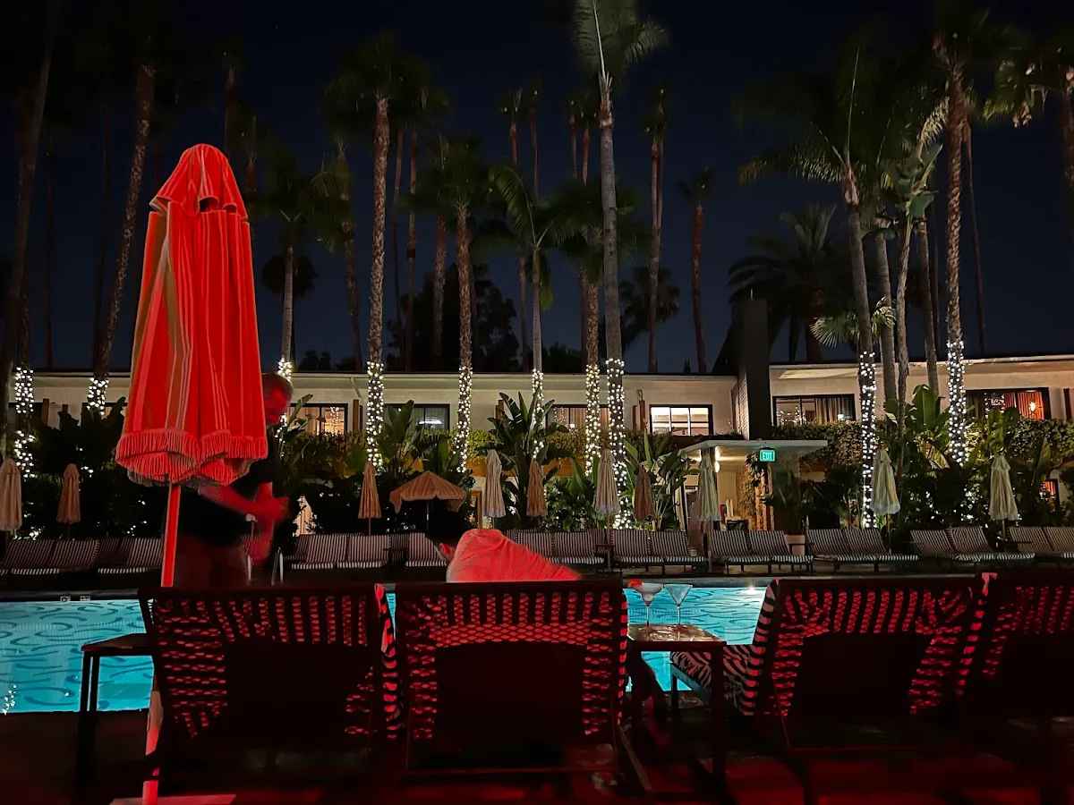Tropicana Café