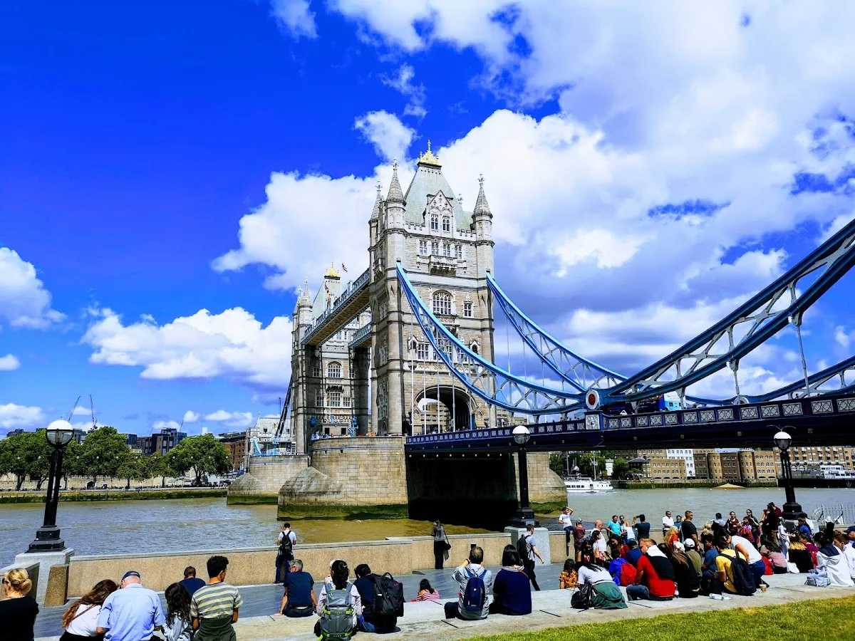 Potters Fields Park