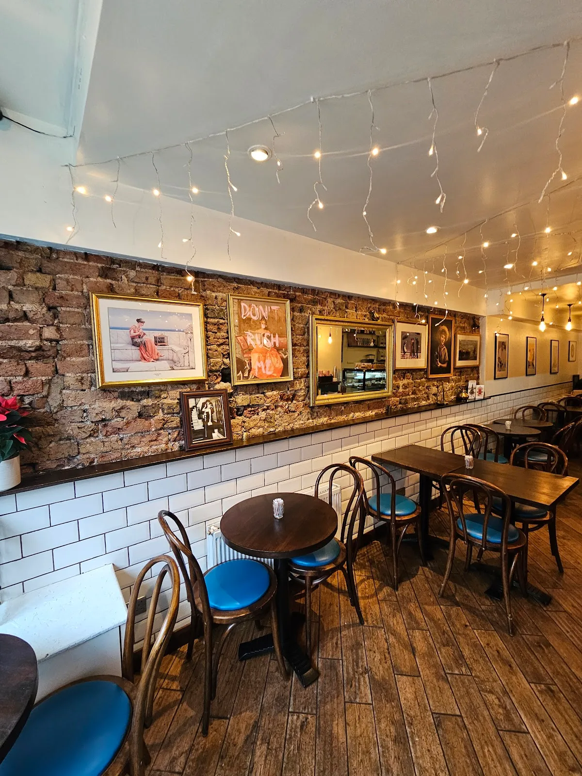 The Broadway Café & Pizzeria