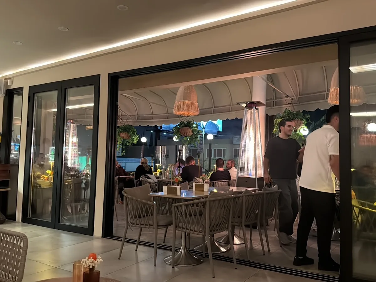 Haftt Cafe Mediterranean Cuisine
