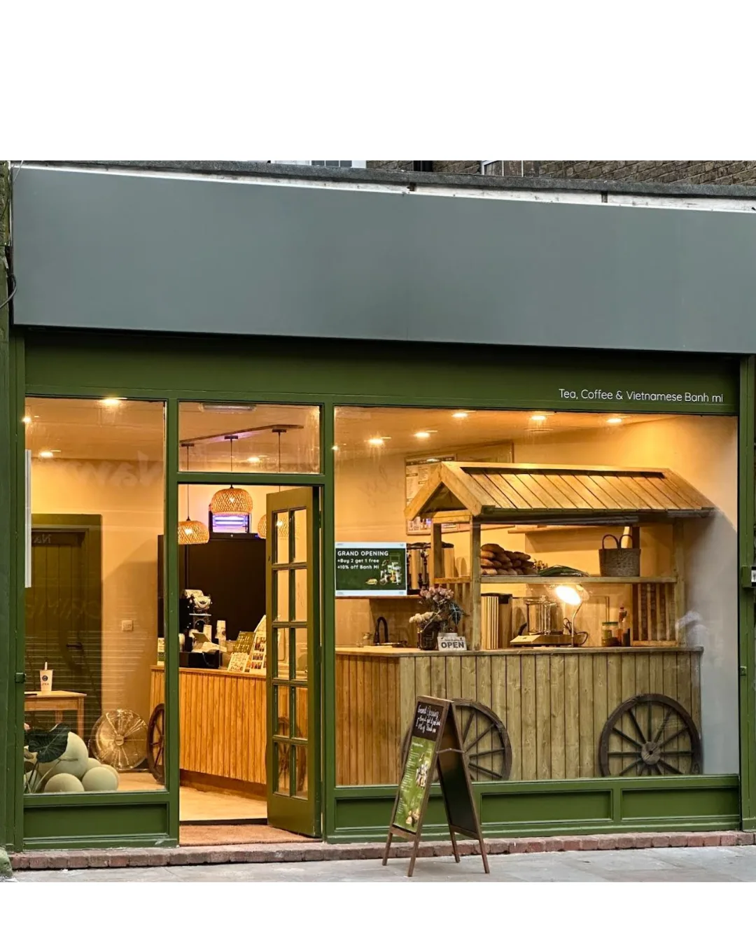 Utea Spitalfields - The Banh Mi Cart & Boba Cafe