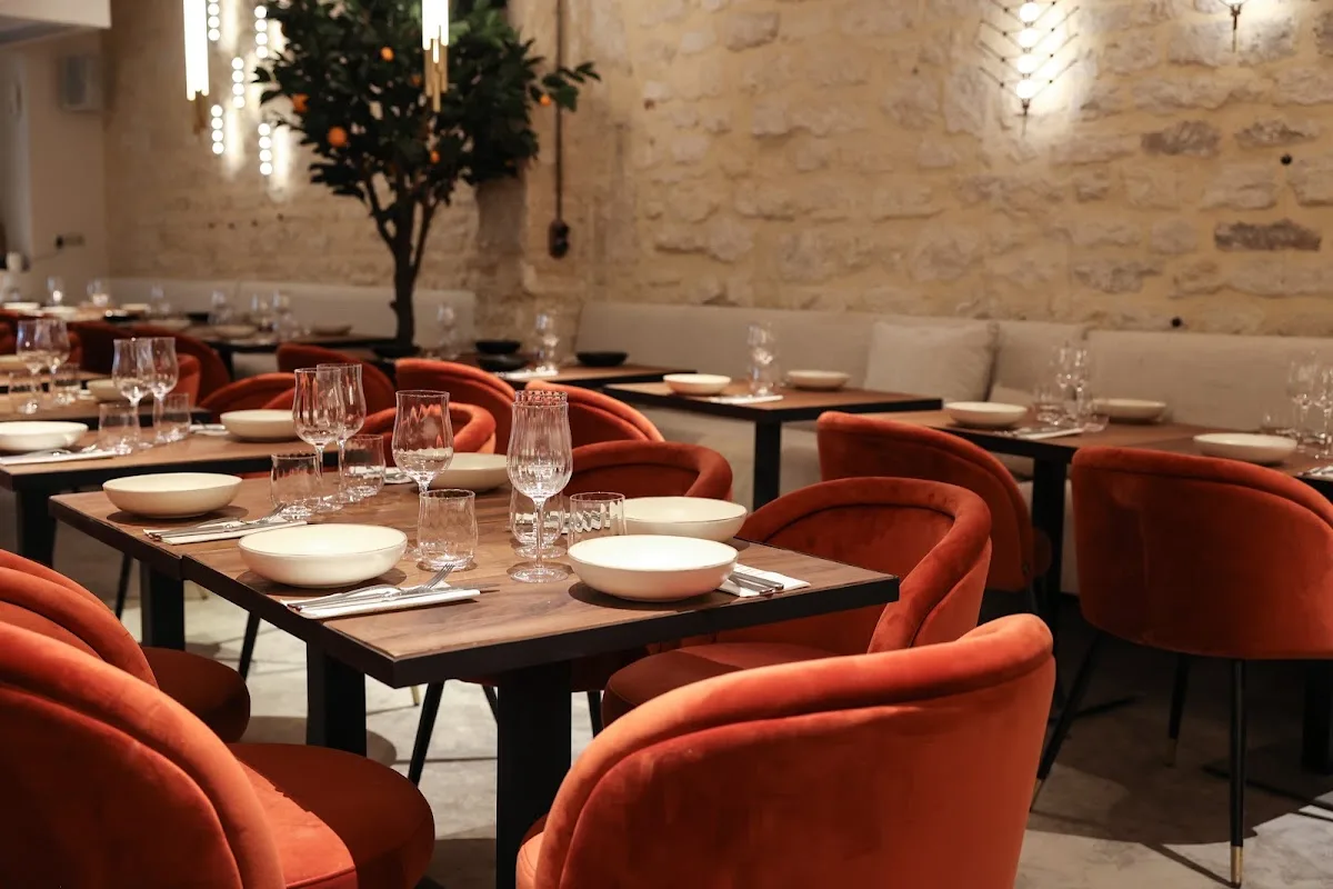 Paillettes restaurant festif Paris