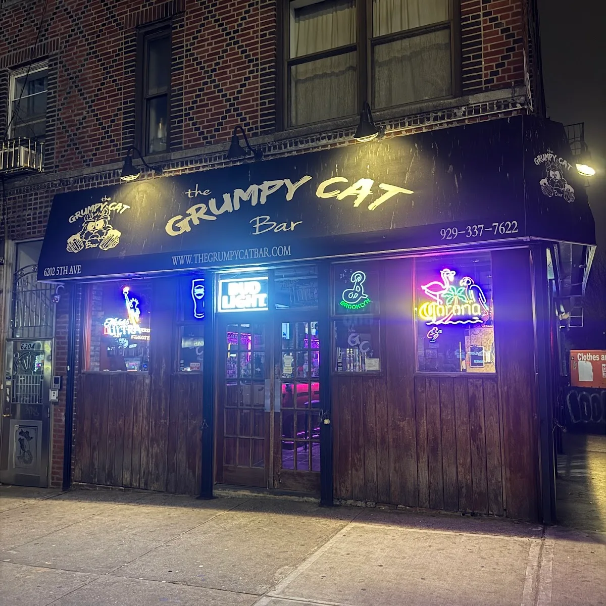 Grumpy Cat Bar