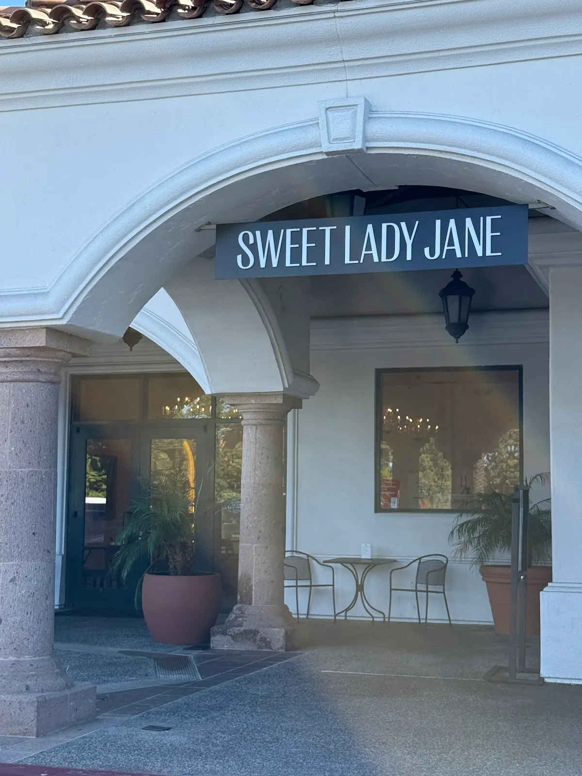 Sweet Lady Jane Encino