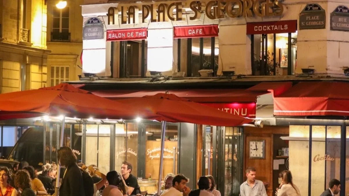 Brasserie À la place Saint Georges - Paris 09