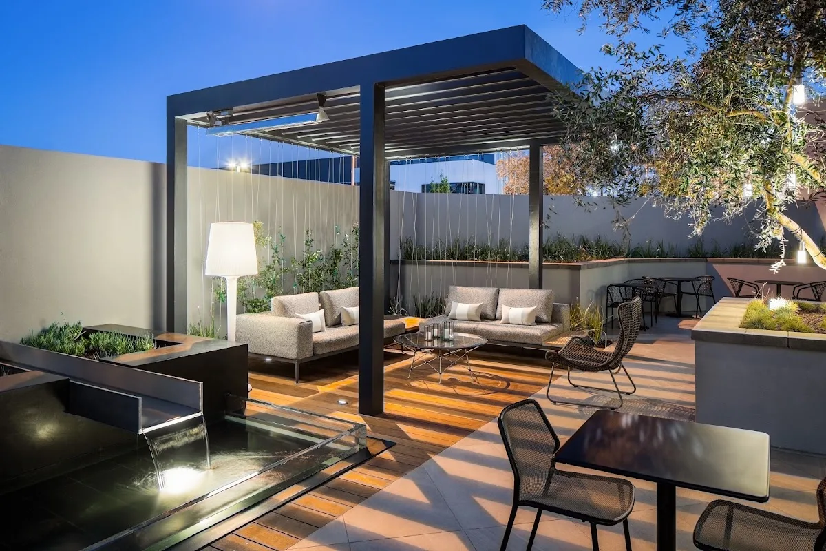 Flora Rooftop Bar and Lounge