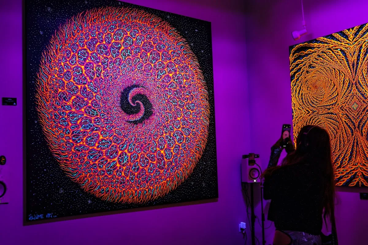 ALIUME Art Gallery