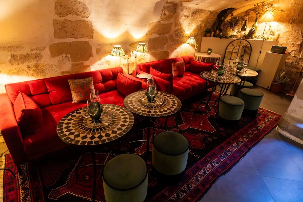 PÉPITES Caviste et Bar à vin
