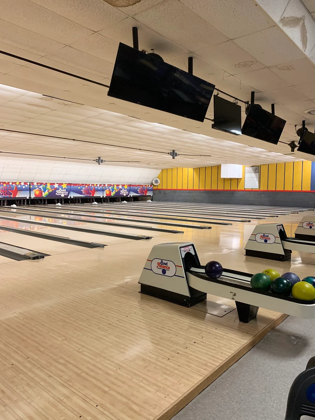 Bowl America Falls Church