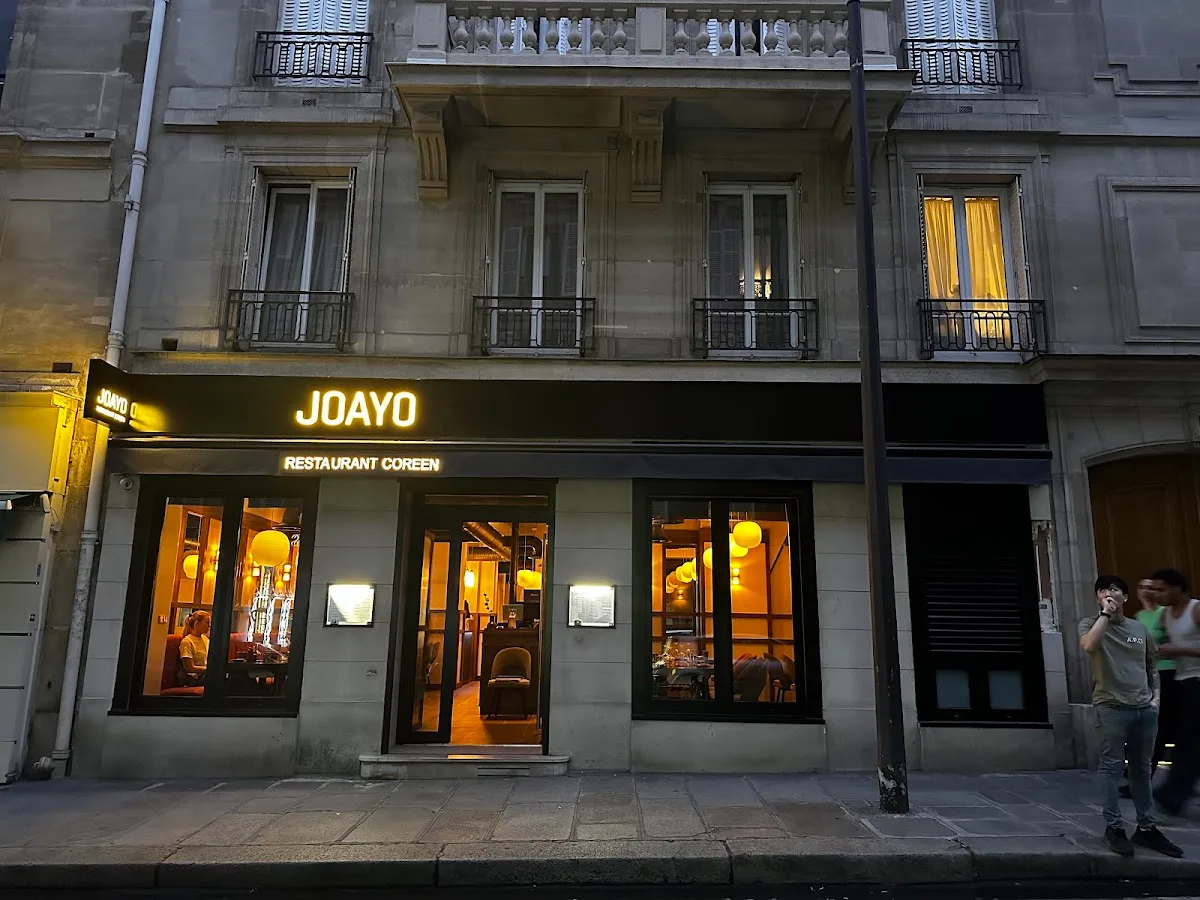 HELLO YOU - Champs Élysées
