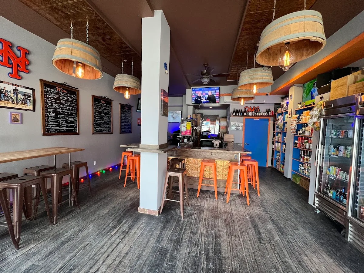 City Hops Craft Beer and Wine Bar