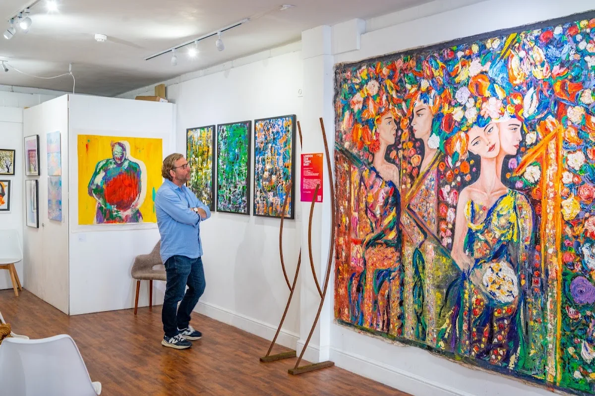 ELEMENTS Contemporary Art Space