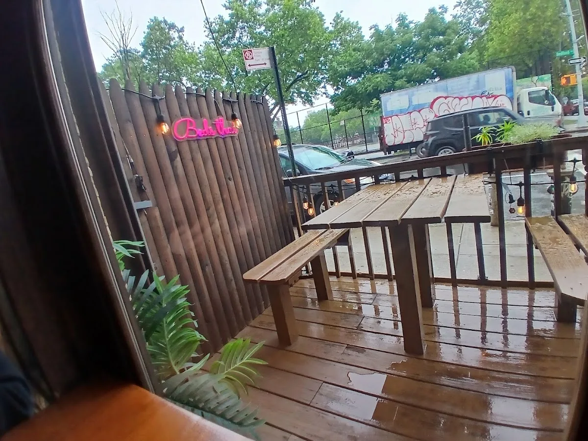 Beds Thai