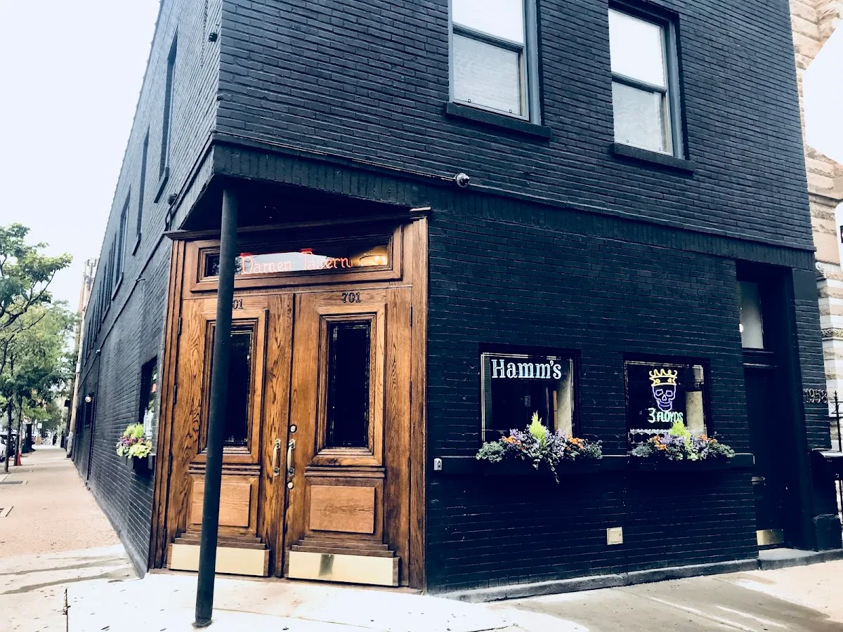 Damen Tavern