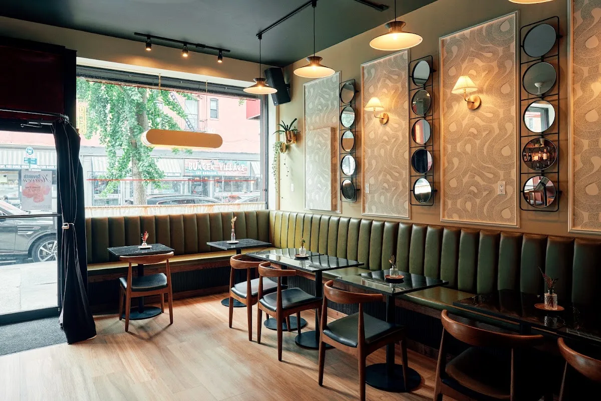 Mockingbird: Kitchen & Beverage Lounge