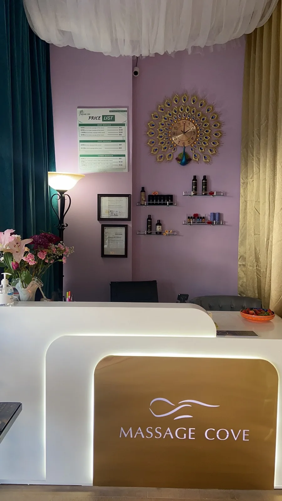 Massage Cove