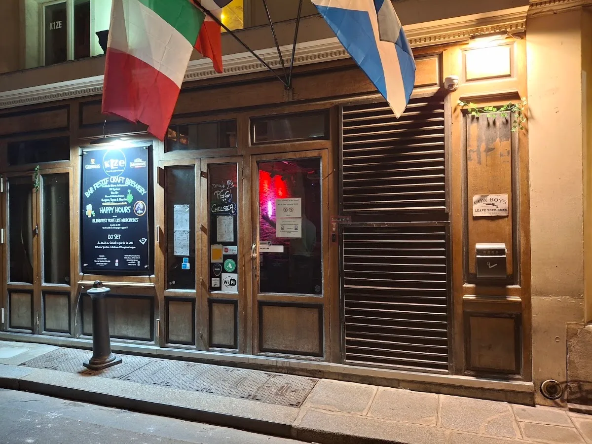K1ZE BAR OPERA
