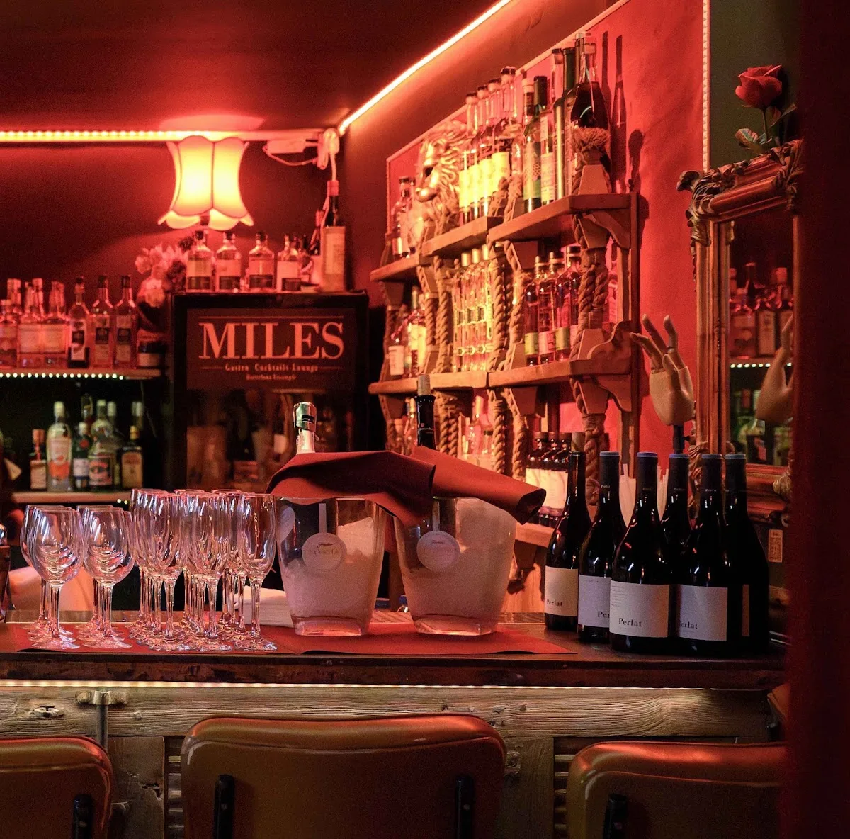 MILES Gastro-Cocktail-Lounge