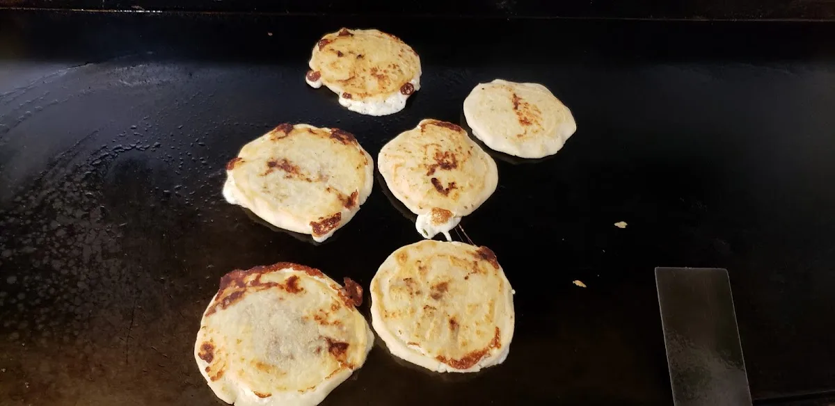 Tacos y Pupusas Los Ramos