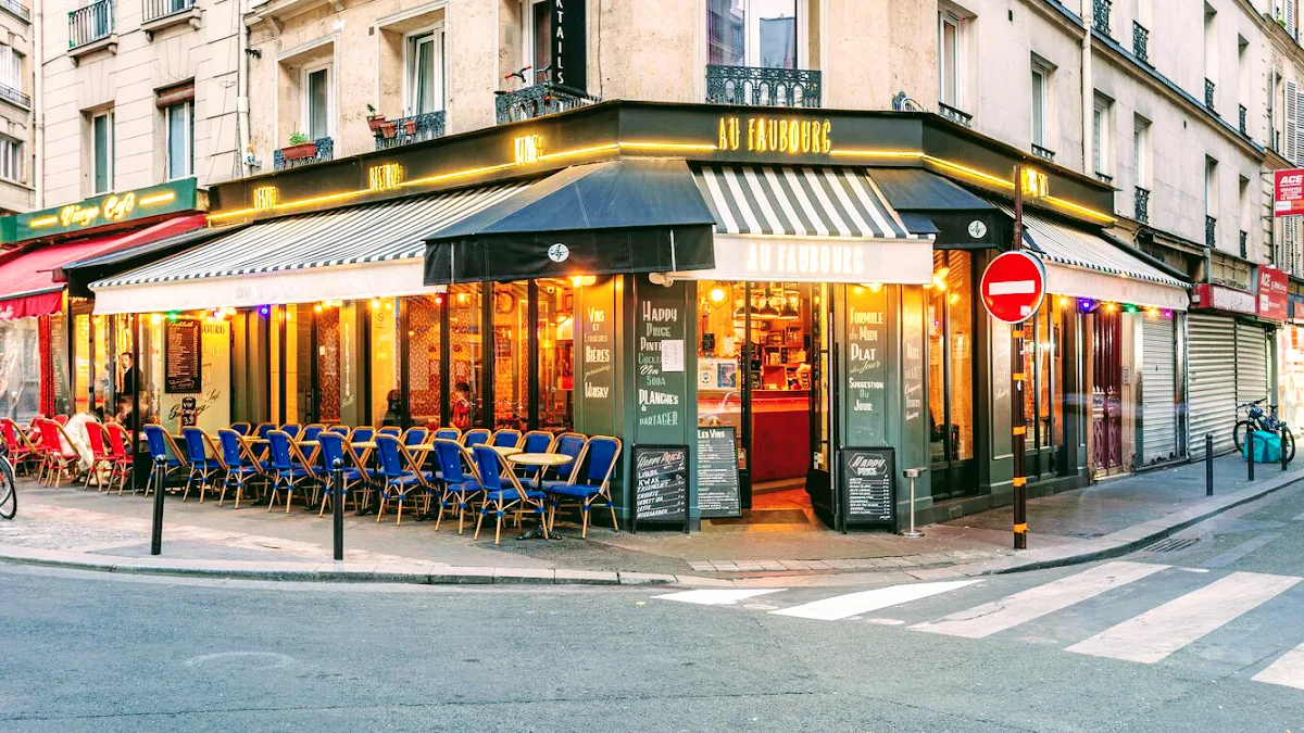 Au Faubourg