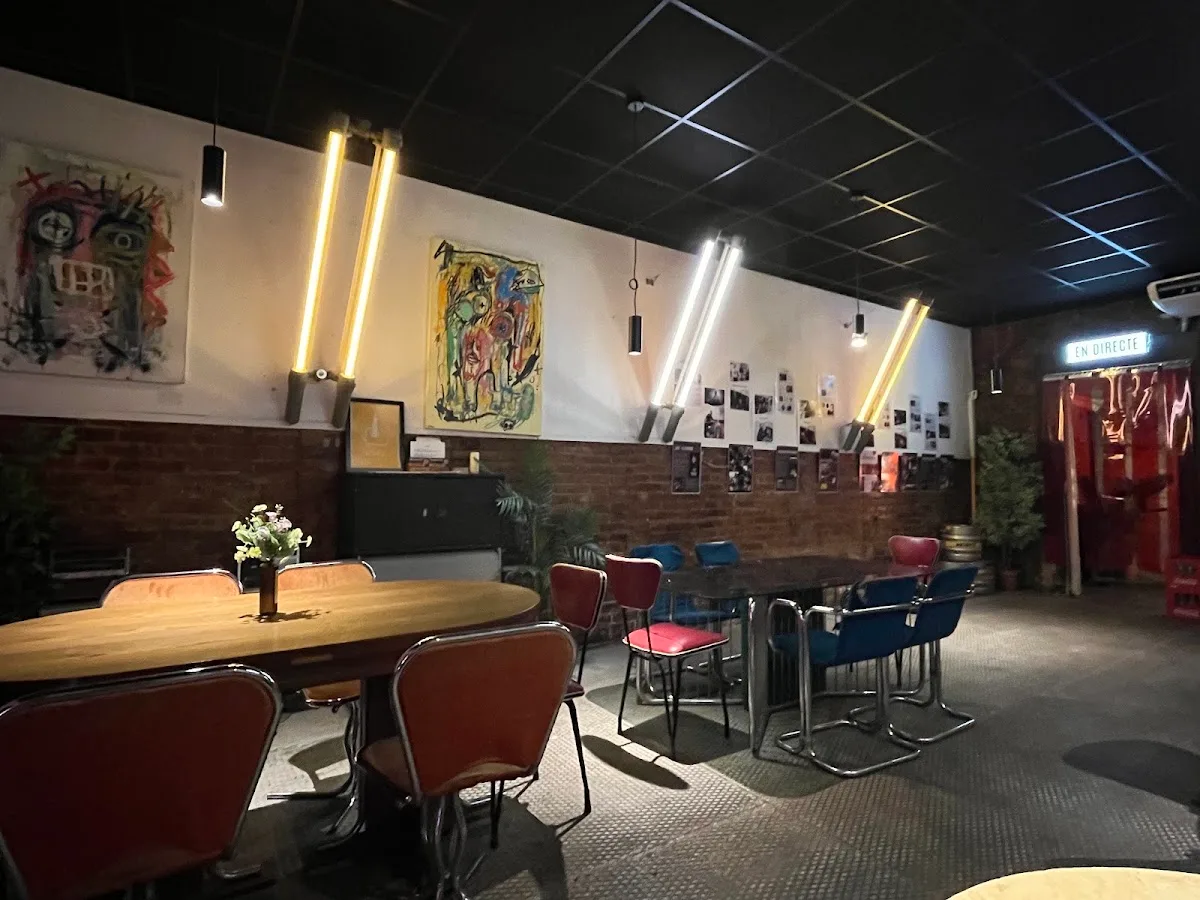 78|33 Restaurant & Music Hall