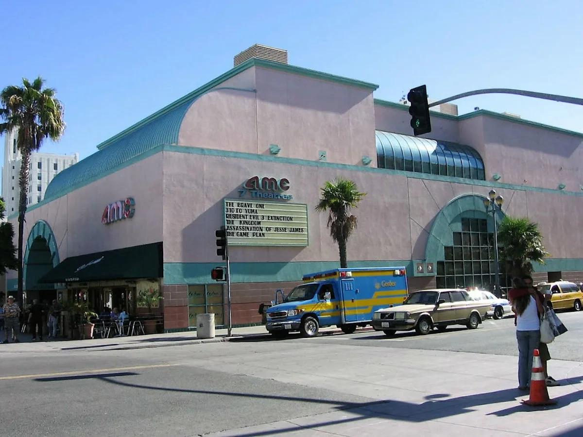 AMC Santa Monica 7