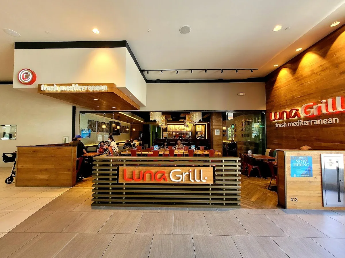 Luna Grill Del Amo Fashion Center