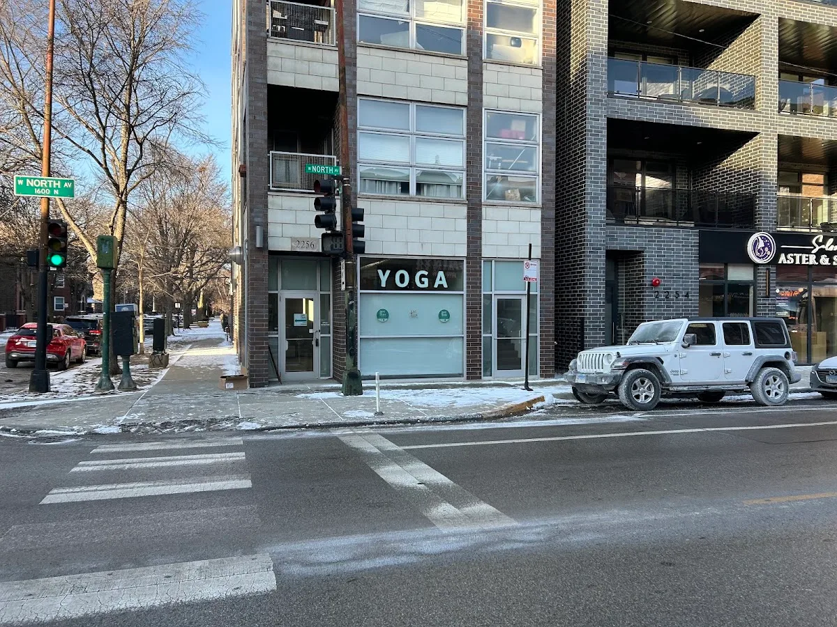Just Flow: Yoga Meditation Fitness