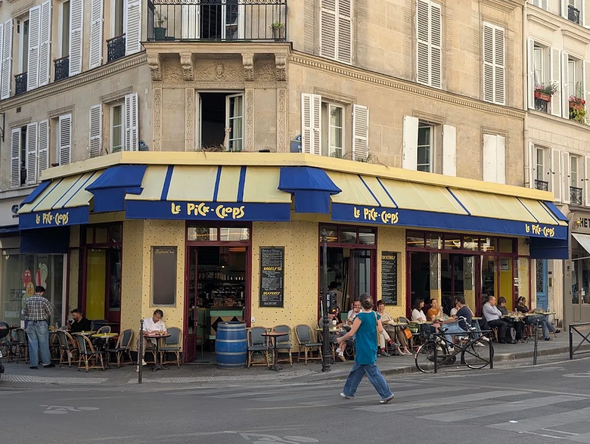 Les Philosophes