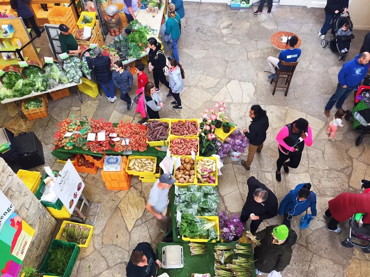 Green City Market Avondale - Indoor Market